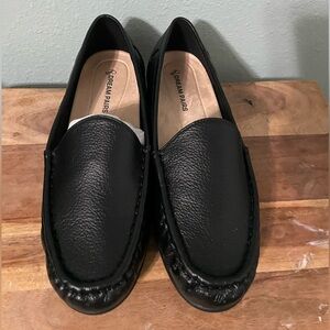 Dream Pairs Classic Black Slip-On Loafers